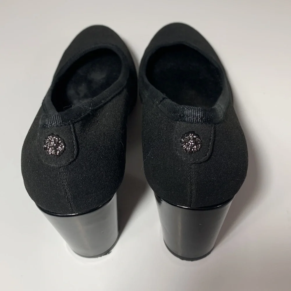 Anne Klein iflex heels in black, Size 6.5M very good condition, great fabric - Picture 4 of 9